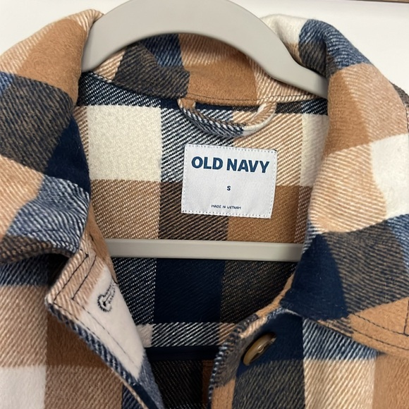 Old navy Shacket - Picture 2 of 2